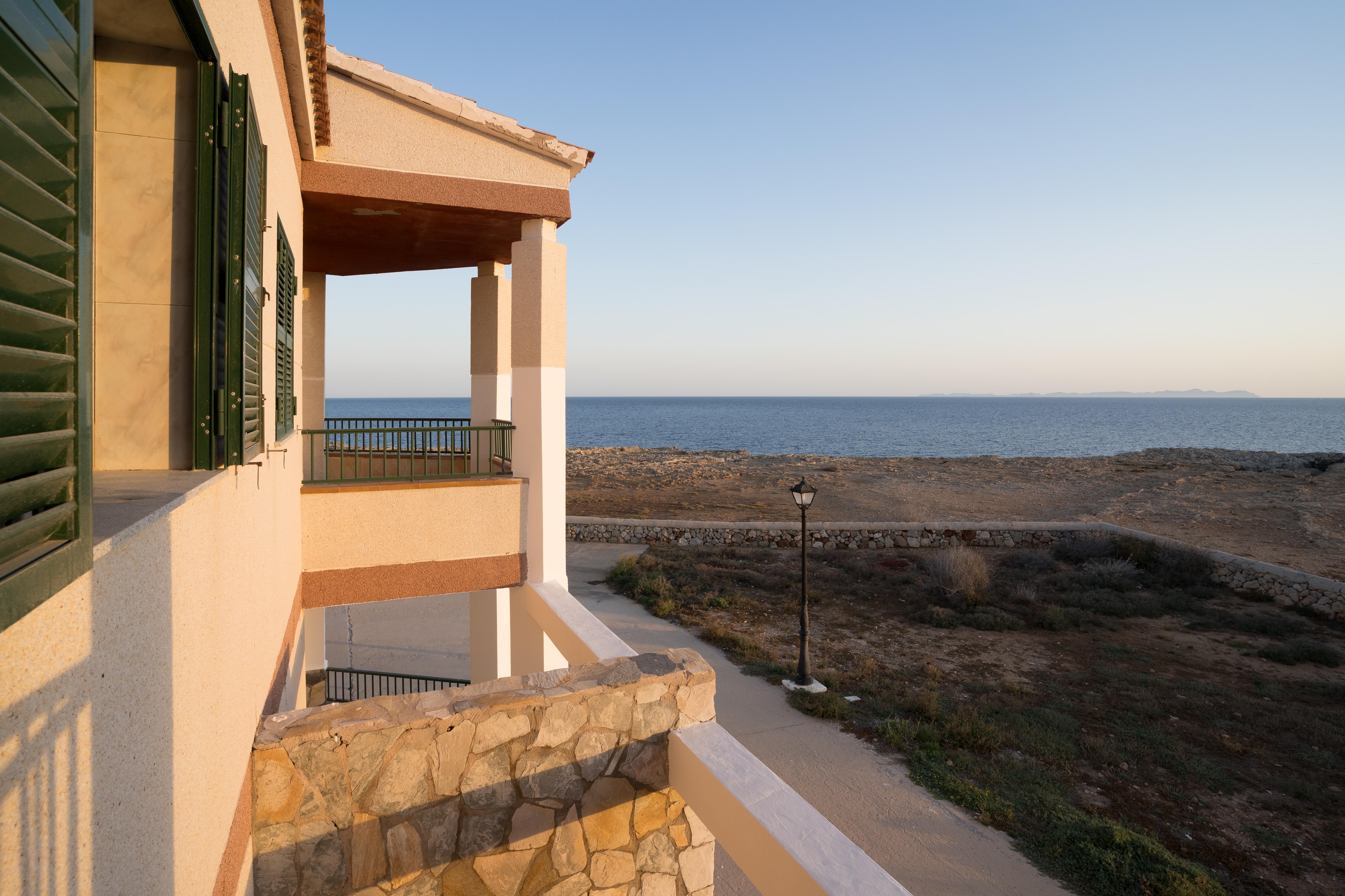 Apartamentos Moon Dreams Cabo De Banos Cala'N Blanes  Exterior photo