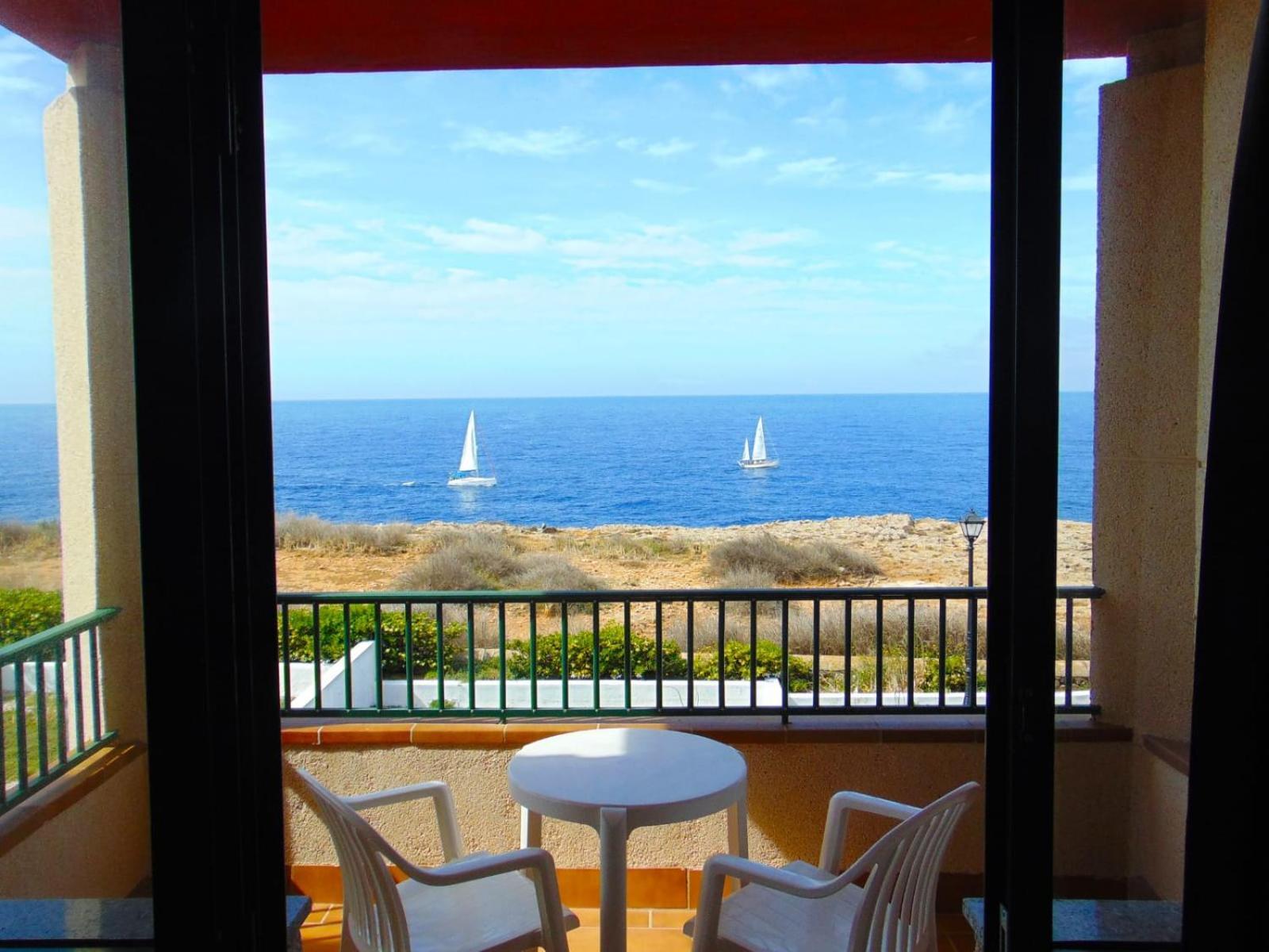 Apartamentos Moon Dreams Cabo De Banos Cala'N Blanes  Exterior photo