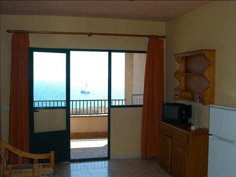 Apartamentos Moon Dreams Cabo De Banos Cala'N Blanes  Exterior photo